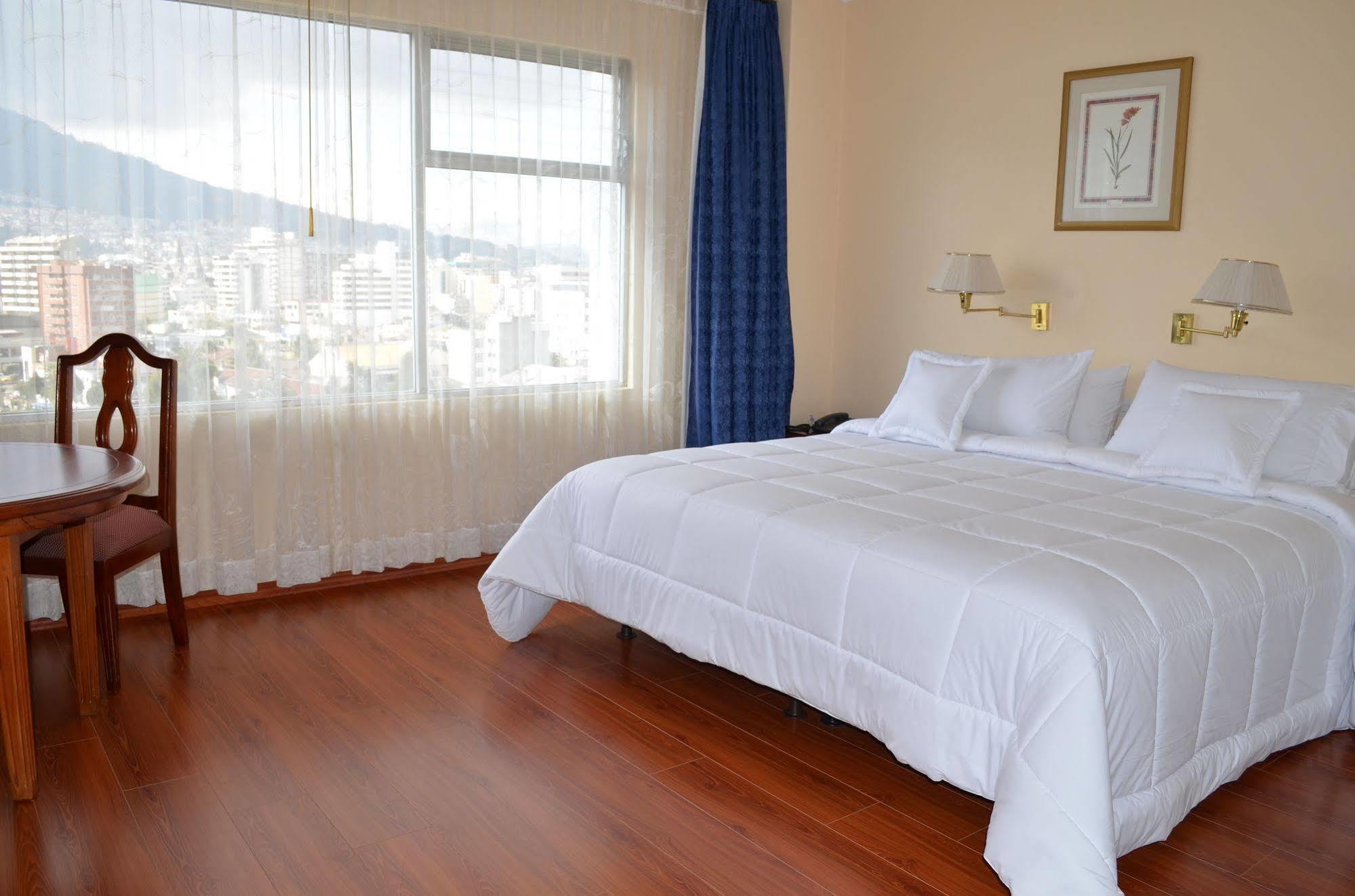 Hotel Tambo Real Кито Экстерьер фото