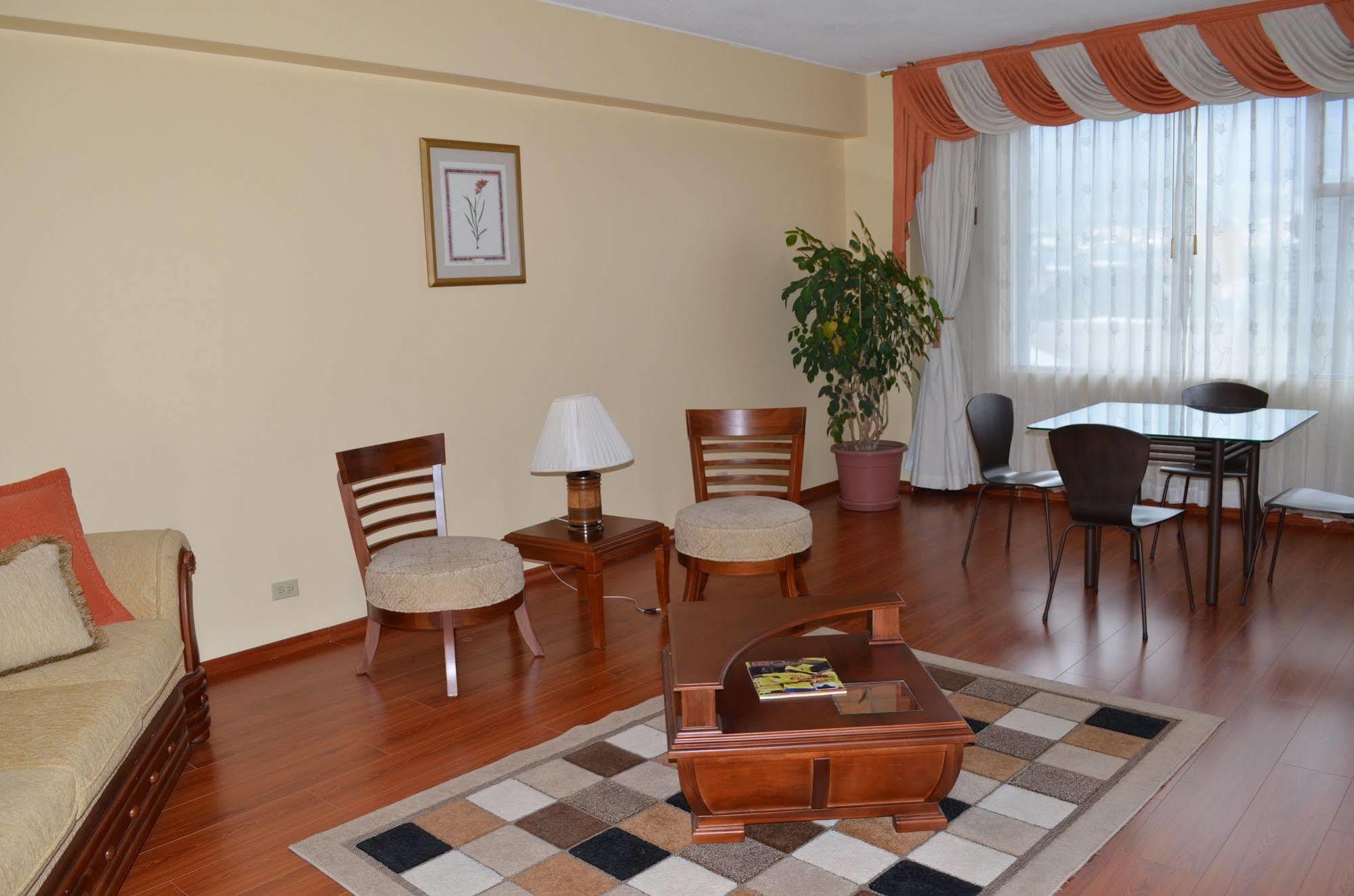 Hotel Tambo Real Кито Экстерьер фото
